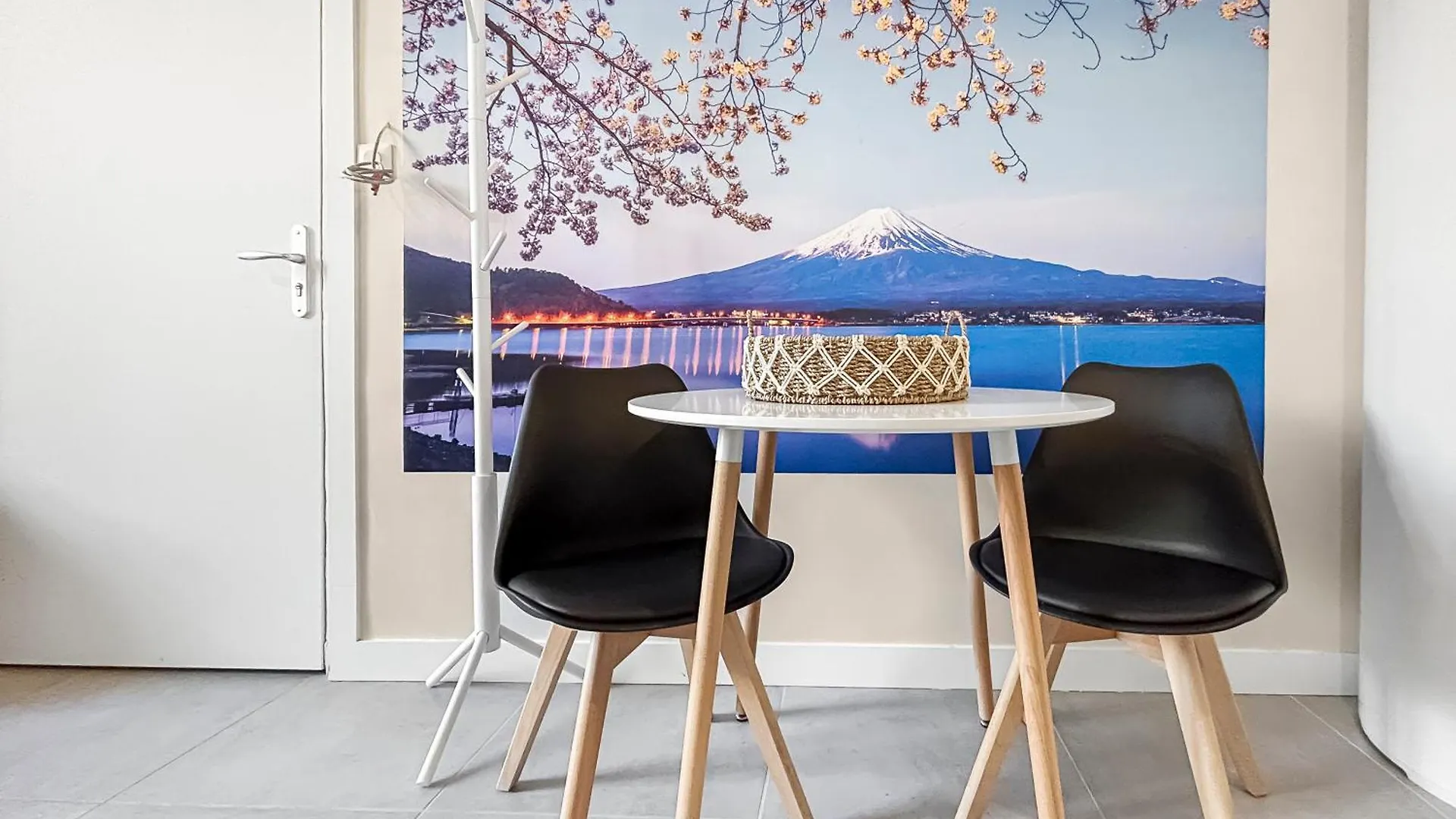 Appartement Baignoire Balneo Avec Climatisation à Saint-Etienne  Saint-Etienne (Loire)