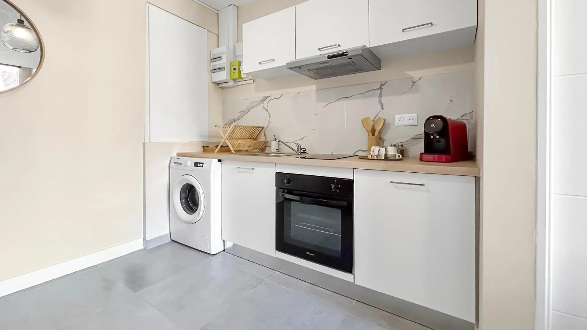 Appartement Baignoire Balneo Avec Climatisation à Saint-Etienne  France