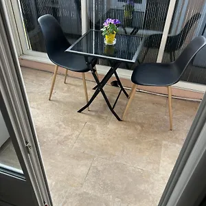 https://studio-climatis-proche-port-et-plages.fr-provencehotel.com